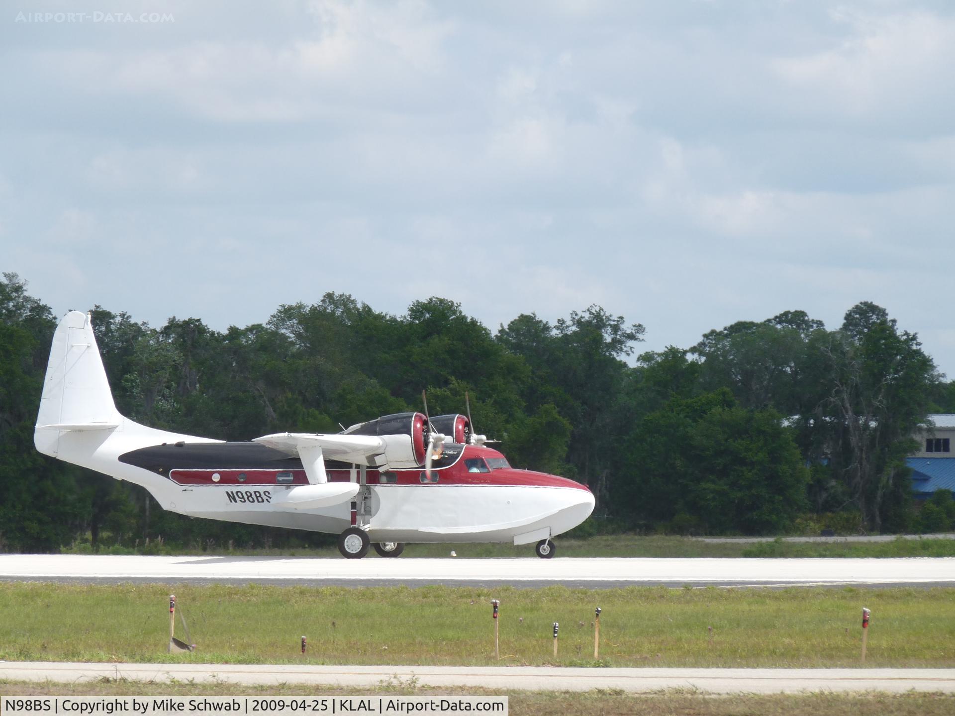 N98BS, 1947 Grumman G-73 Mallard C/N J-18, Take off roll - Sun-N-Fun