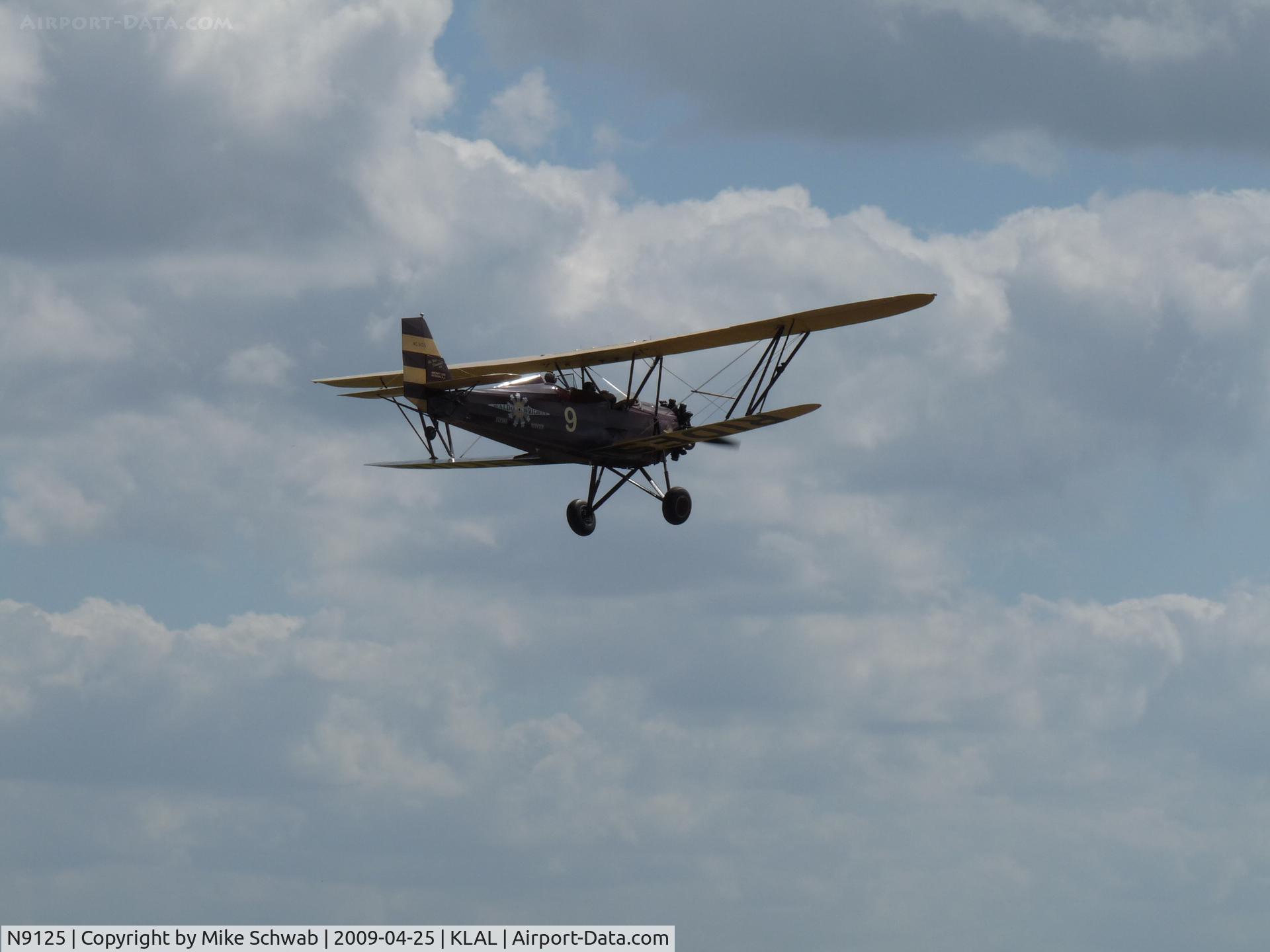 N9125, 1931 New Standard D-25A C/N 205, Giving rides at Sun-N-Fun