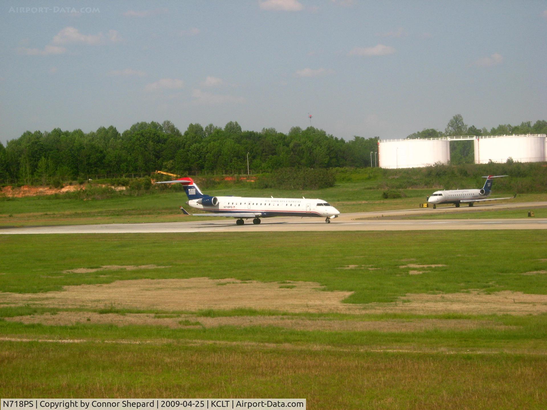 N718PS, 2004 Bombardier CRJ-701 (CL-600-2C10) Regional Jet C/N 10175, 