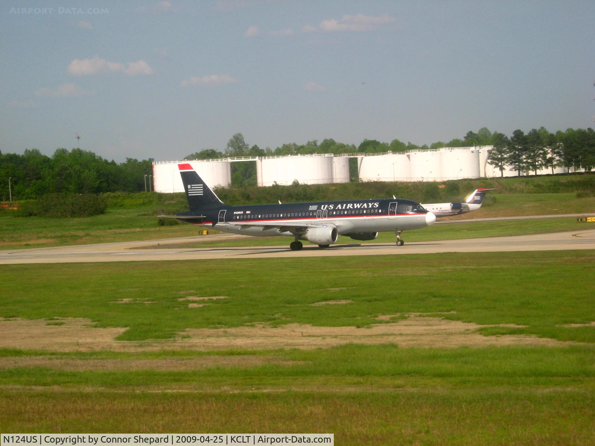N124US, 2000 Airbus A320-214 C/N 1314, A320