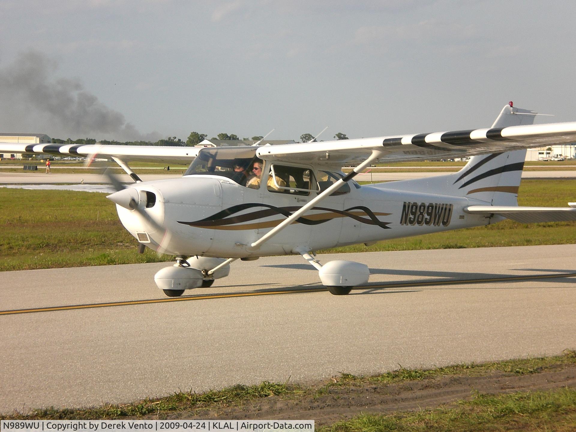 N989WU, 1998 Cessna 172R C/N 17280571, Sun 'N Fun 2009