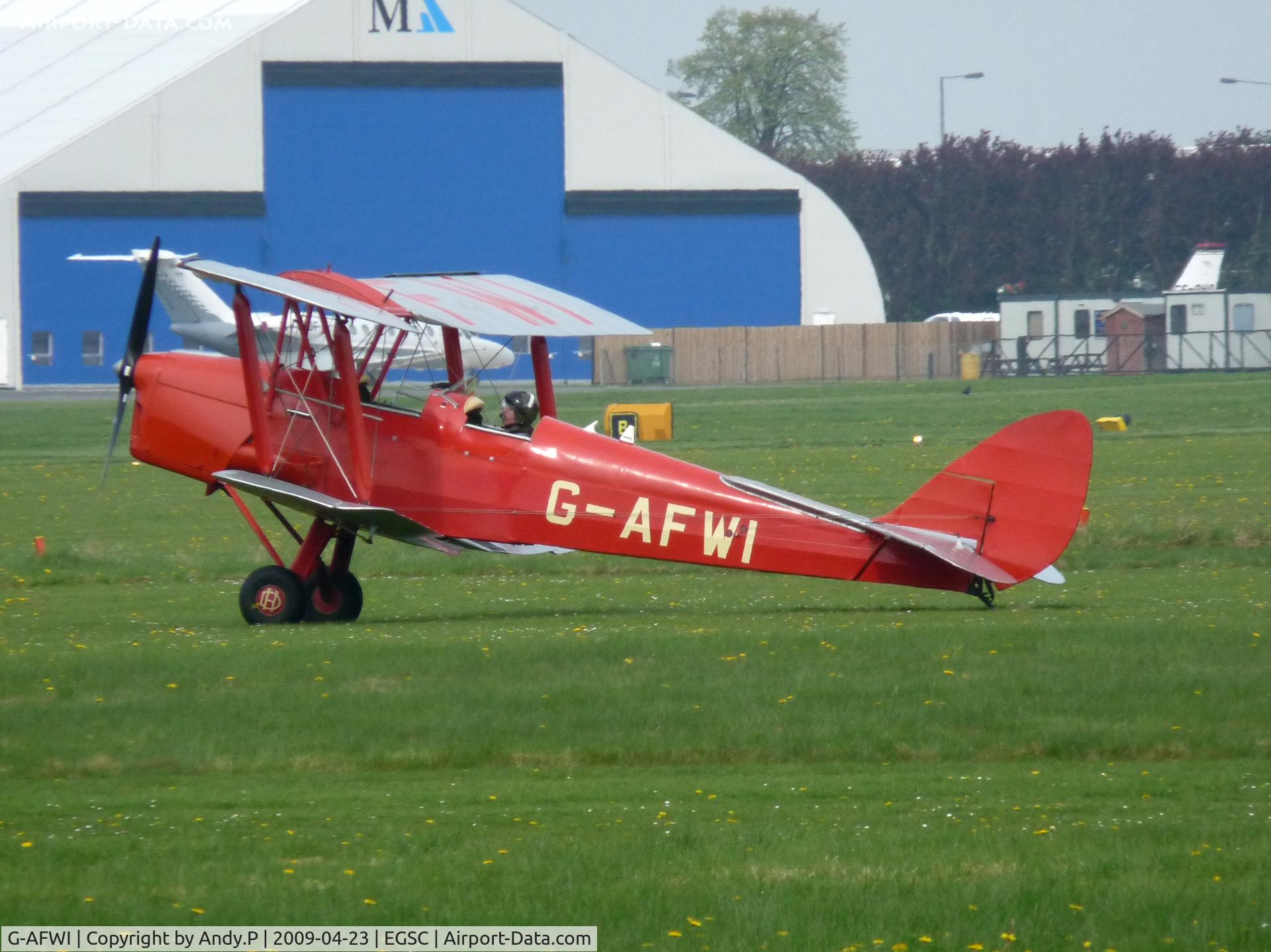 G-AFWI, 1939 De Havilland DH-82A Tiger Moth II C/N 82187, Landing at Cambridge