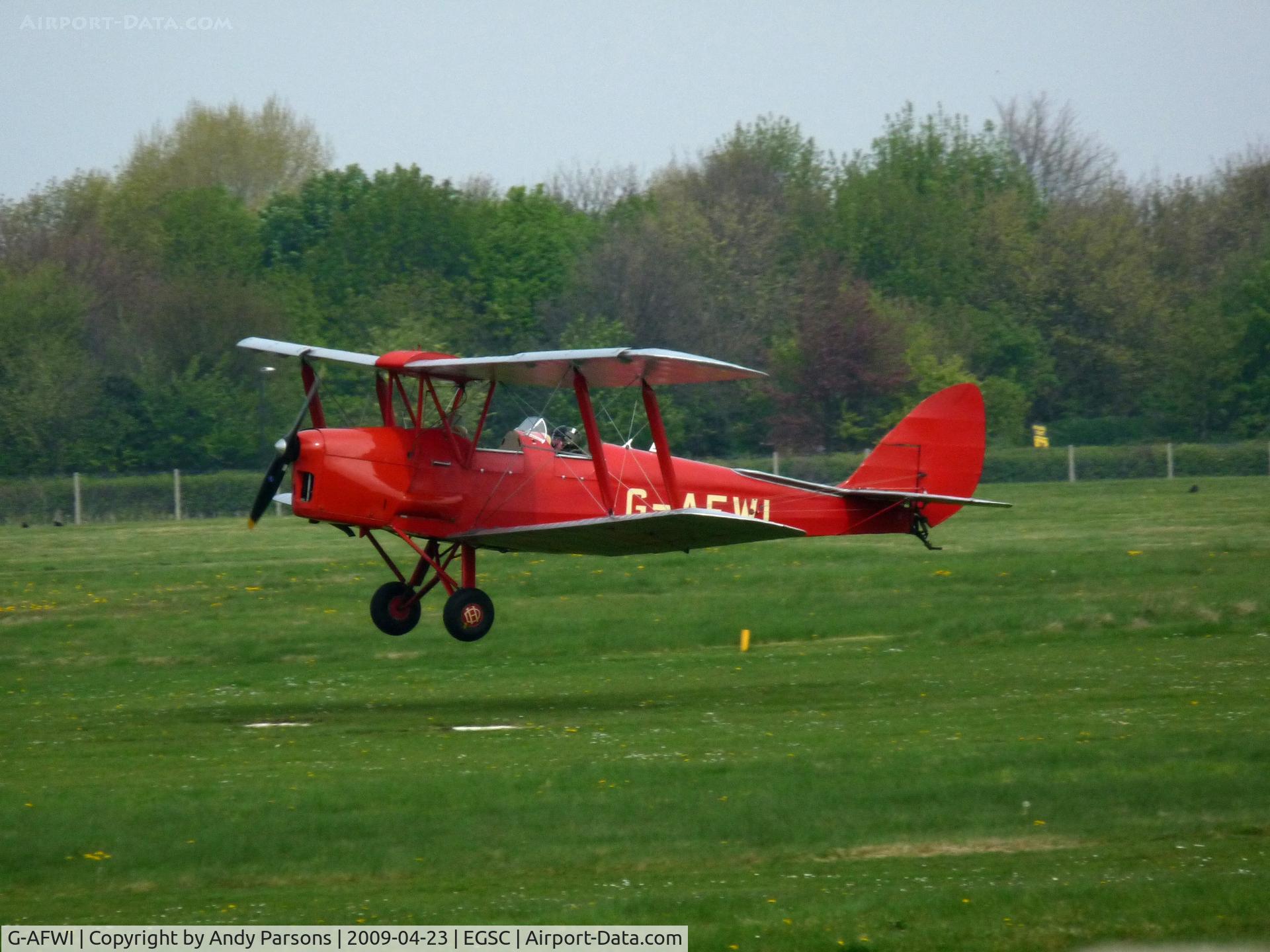 G-AFWI, 1939 De Havilland DH-82A Tiger Moth II C/N 82187, Landing at Cambridge