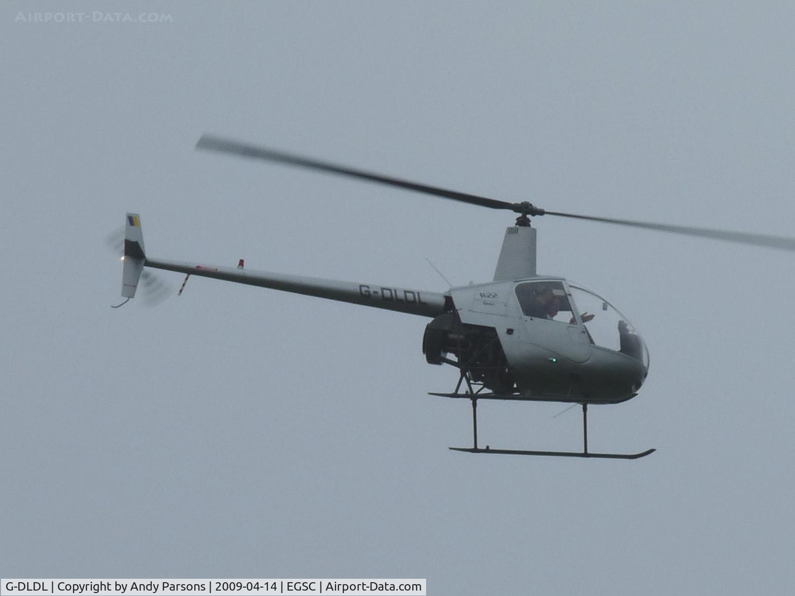 G-DLDL, 1991 Robinson R22 Beta II C/N 1971, training at its home base Cambridge