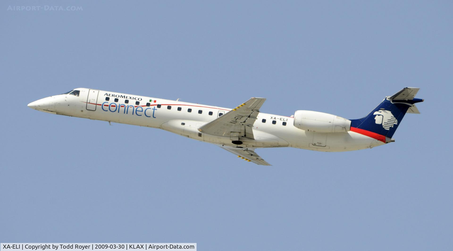 XA-ELI, 2004 Embraer ERJ-145LR (EMB-145LR) C/N 14500861, Departing LAX on 25R