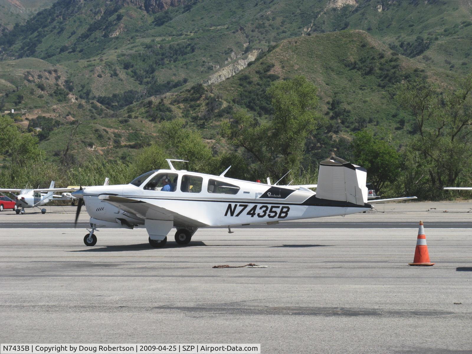 N7435B, 1974 Beech V35B Bonanza C/N D-9593, 1974 Beech V35B BONANZA, Continental IO-520-B 285 Hp, taxi
