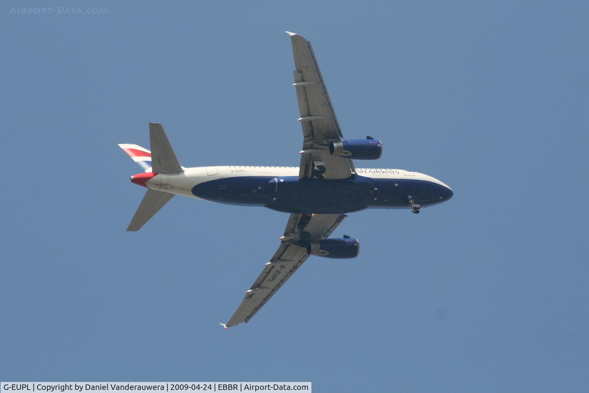 G-EUPL, 2000 Airbus A319-131 C/N 1239, flight BA394 is on approach to rwy 07L