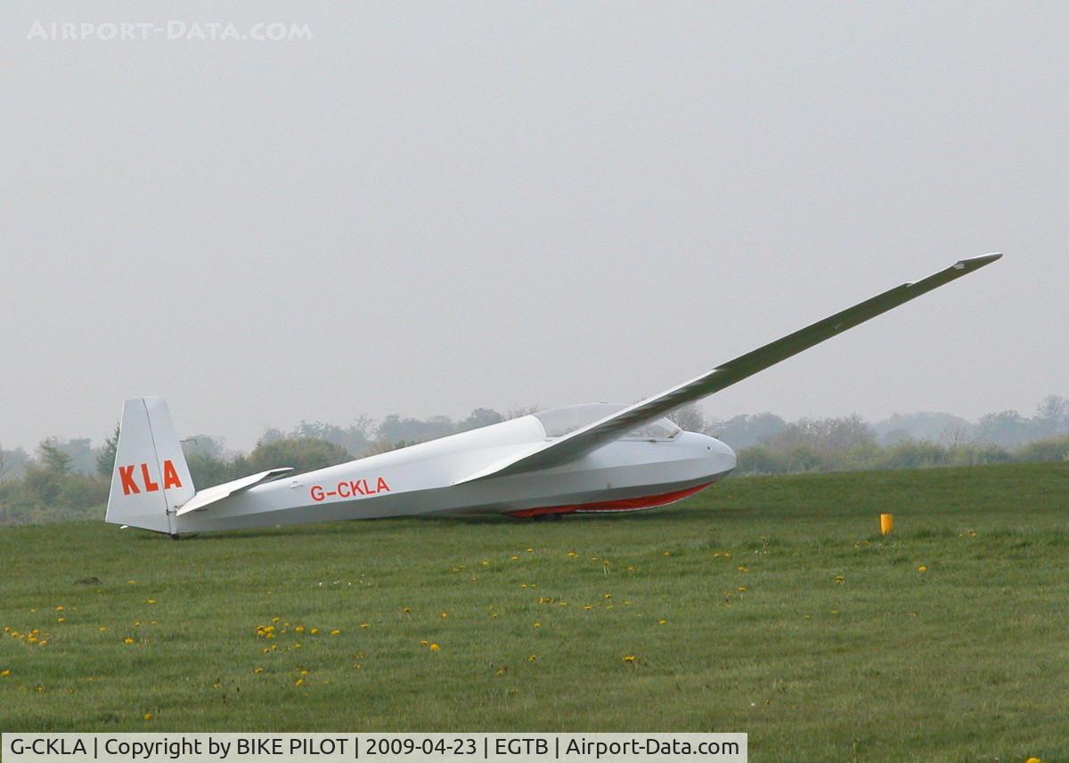 G-CKLA, 1972 Schleicher ASK-13 C/N 13363, WAITING FOR A TOW