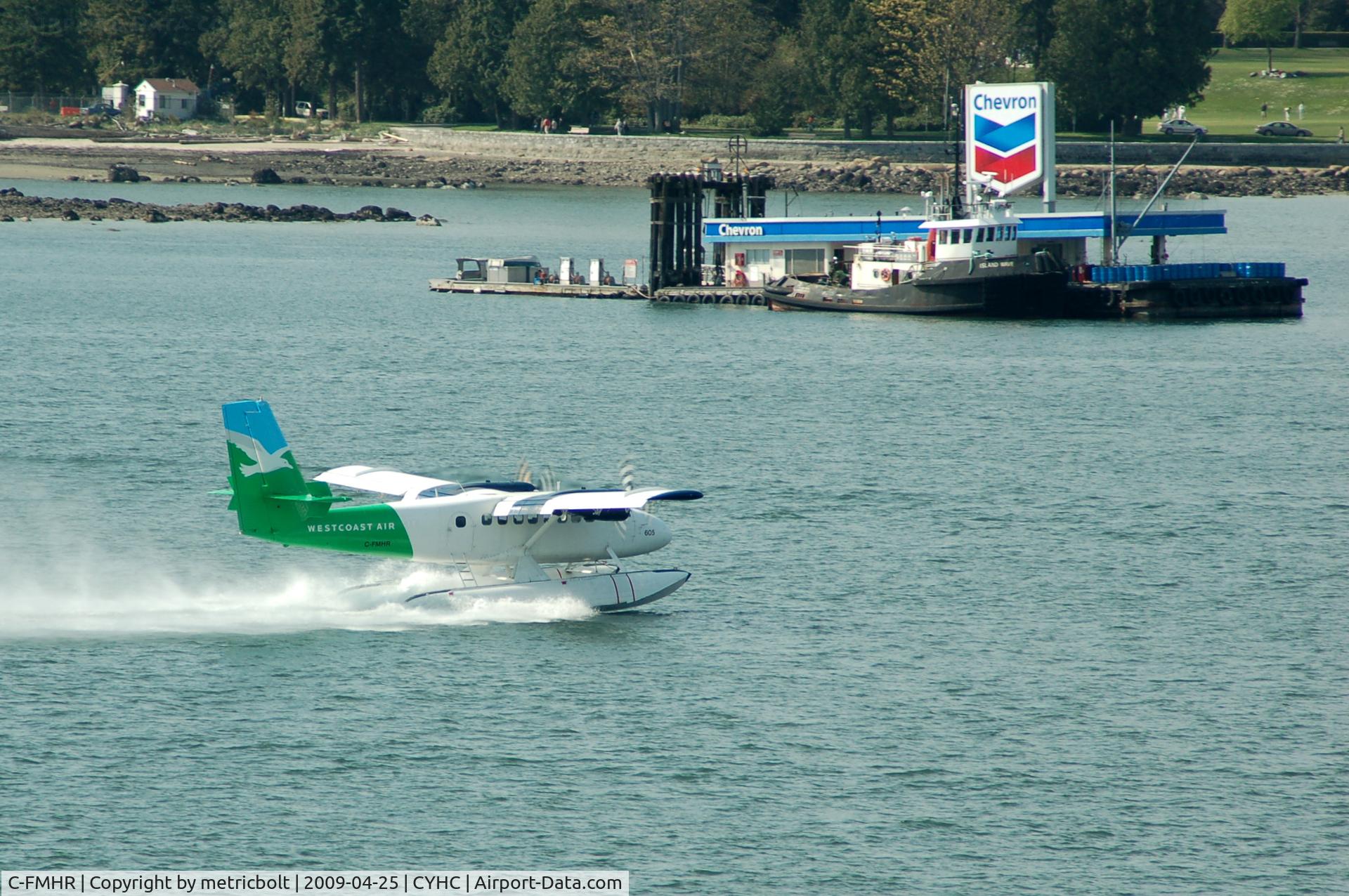 C-FMHR, 1967 De Havilland Canada DHC-6-100 Twin Otter C/N 51, takeoff