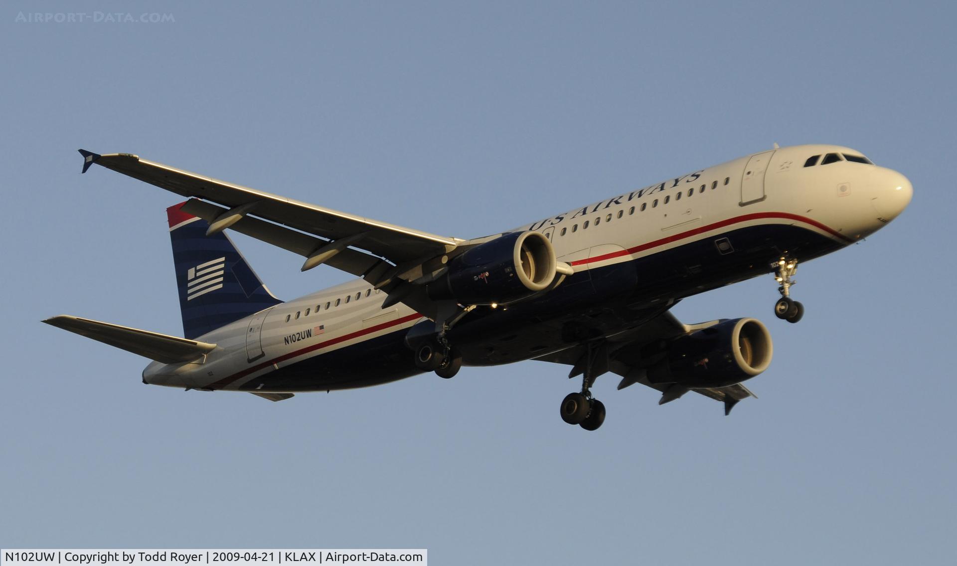 N102UW, 1998 Airbus A320-214 C/N 0844, Landing 24R at LAX