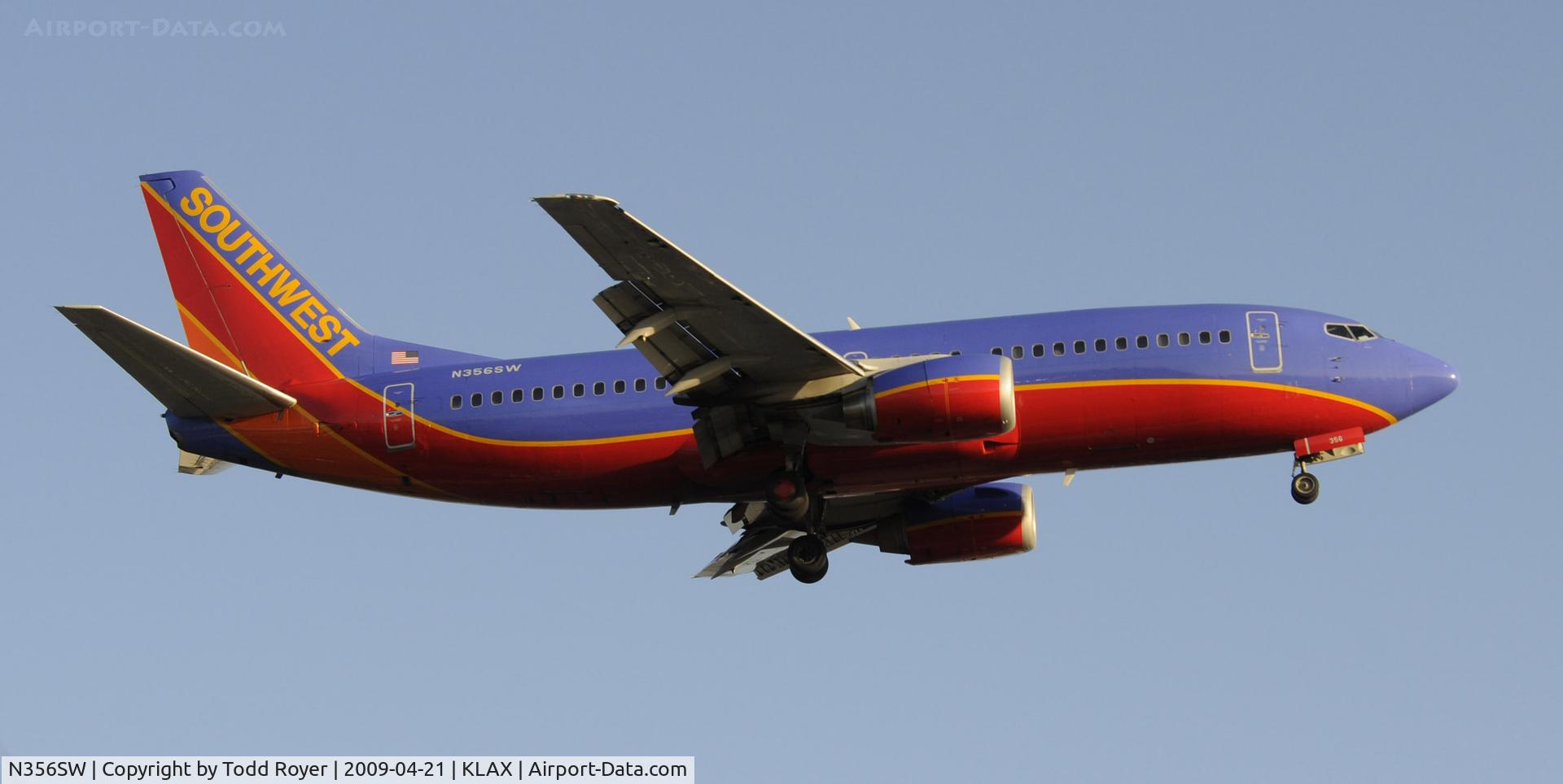 N356SW, 1991 Boeing 737-3H4 C/N 25251, Landing 24R at LAX