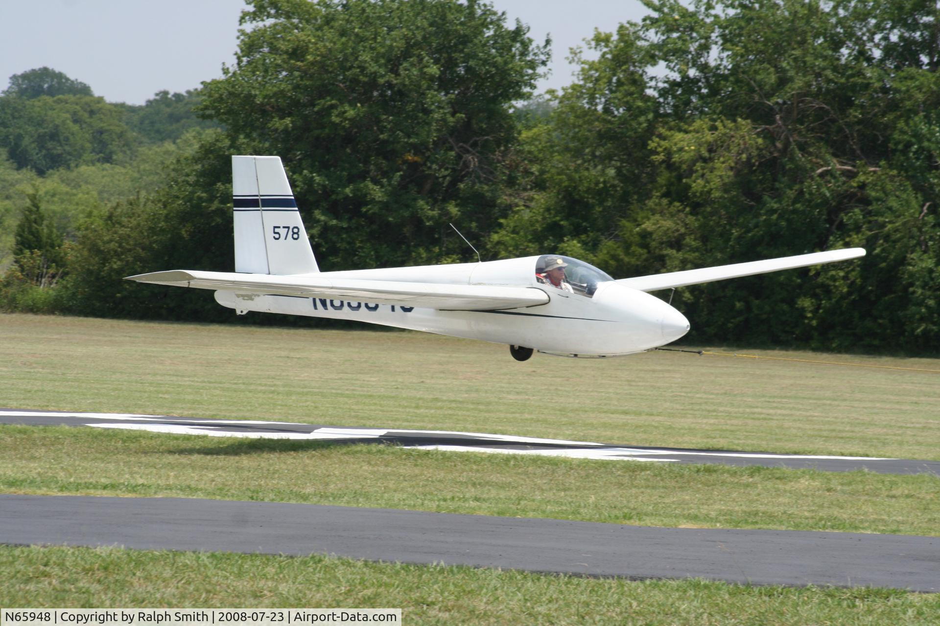 N65948, 1974 Schweizer SGS 1-26E C/N 578, Take off at Midlothian, Texas