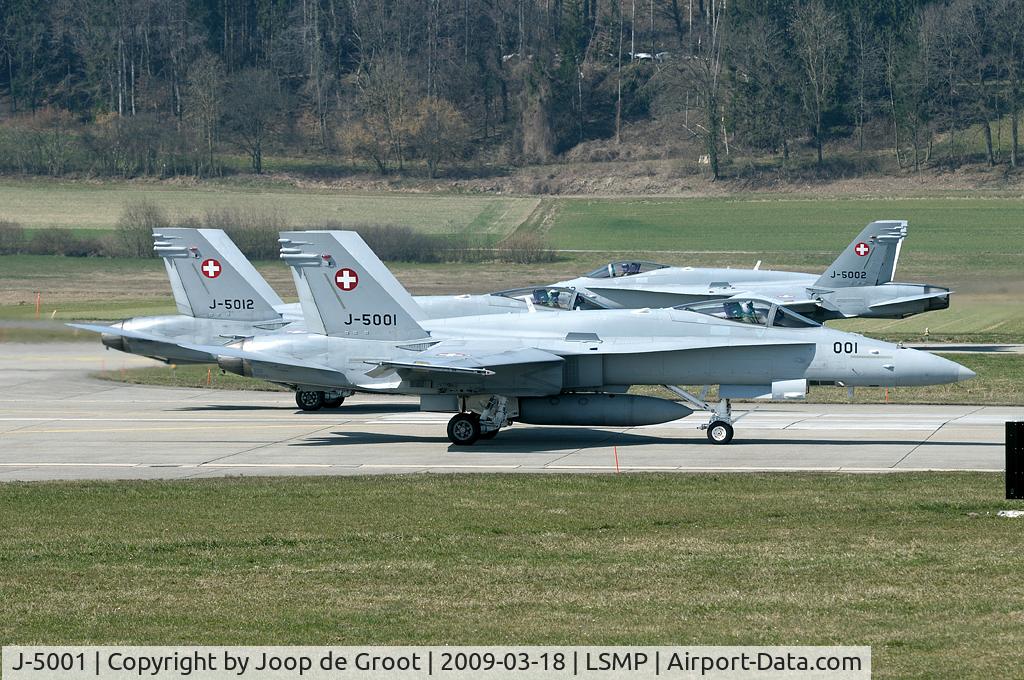 J-5001, 1996 McDonnell Douglas F/A-18C Hornet C/N 1316/SFC001, take off of anorther wave.