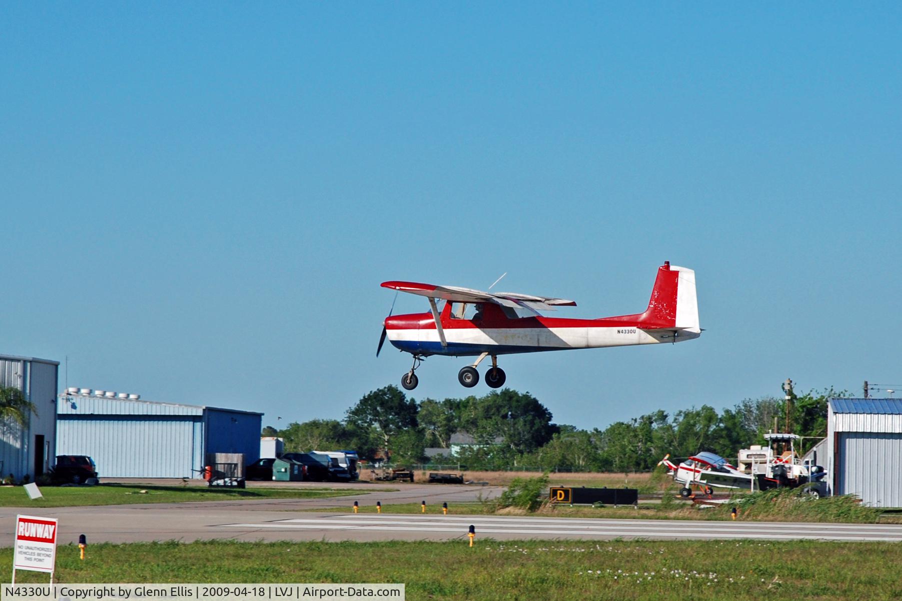 N4330U, 1964 Cessna 150D C/N 15060330, On short final to runway 32 at LVJ.