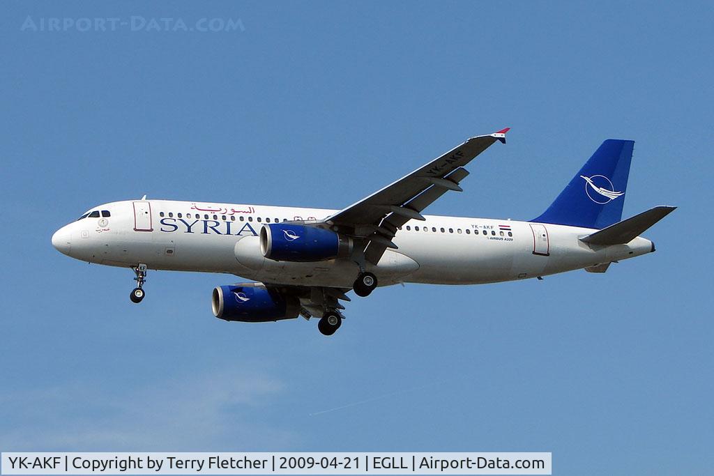 YK-AKF, 1999 Airbus A320-232 C/N 1117, Syrianair A320 on approach to LHR