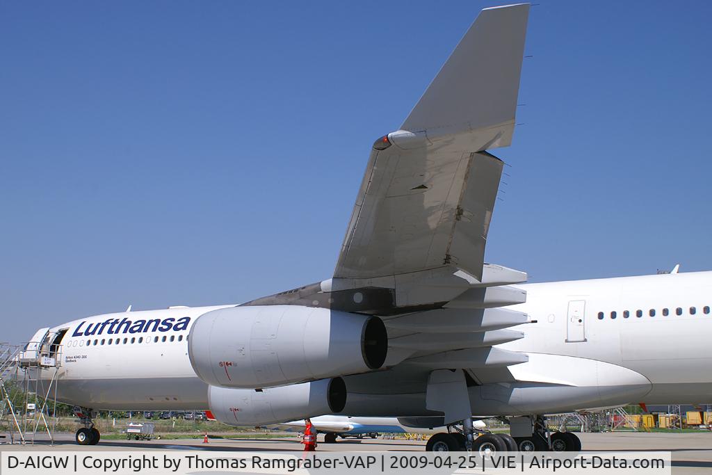 D-AIGW, 2000 Airbus A340-313X C/N 327, Lufthansa Airbus A340-300