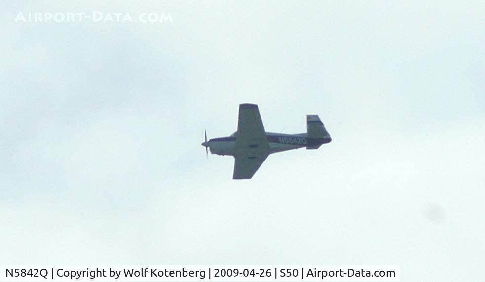 N5842Q, 1965 Mooney M20C Ranger C/N 3130, spotted flying north at 1000 feet