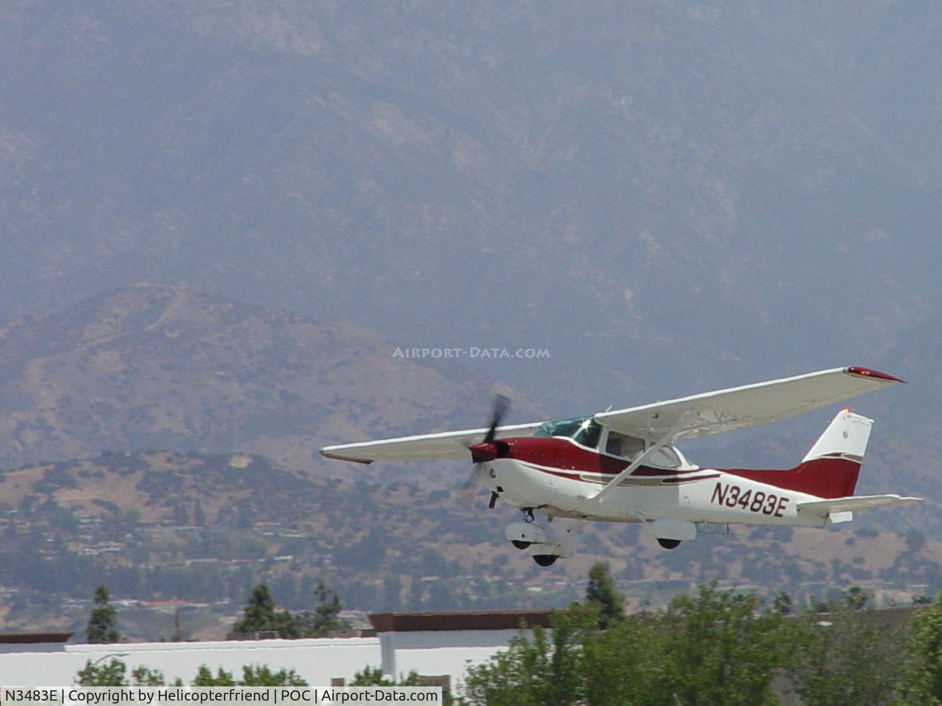 N3483E, 1978 Cessna 172N C/N 17271565, Taking flight from runway 26R