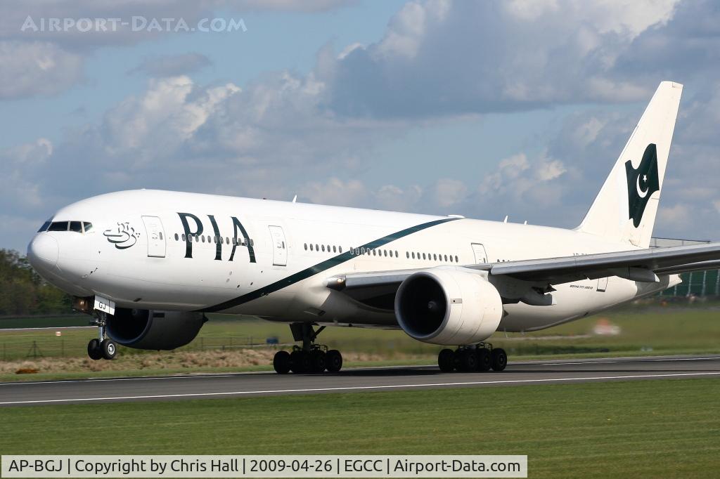 AP-BGJ, 2003 Boeing 777-240/ER C/N 33775, PIA