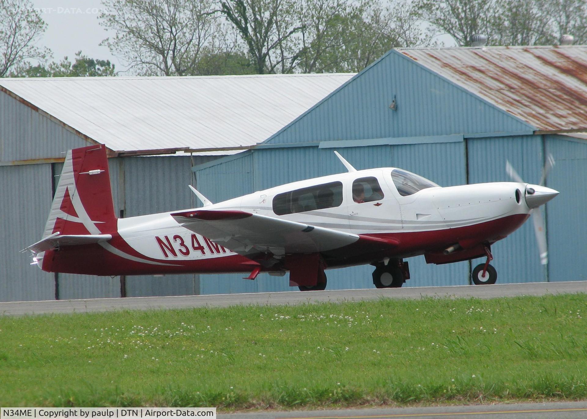 N34ME, Mooney M20TN Acclaim C/N 31-0124, Turning onto 14 for take off from Downtown Shreveport. Was N124TN.