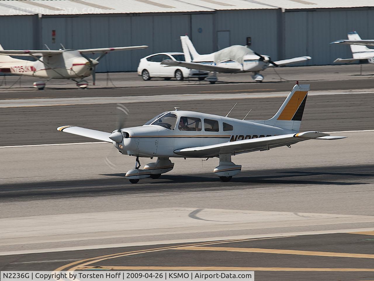 N2236G, 1978 Piper PA-28-161 C/N 28-7916215, N2236G departing from RWY 21