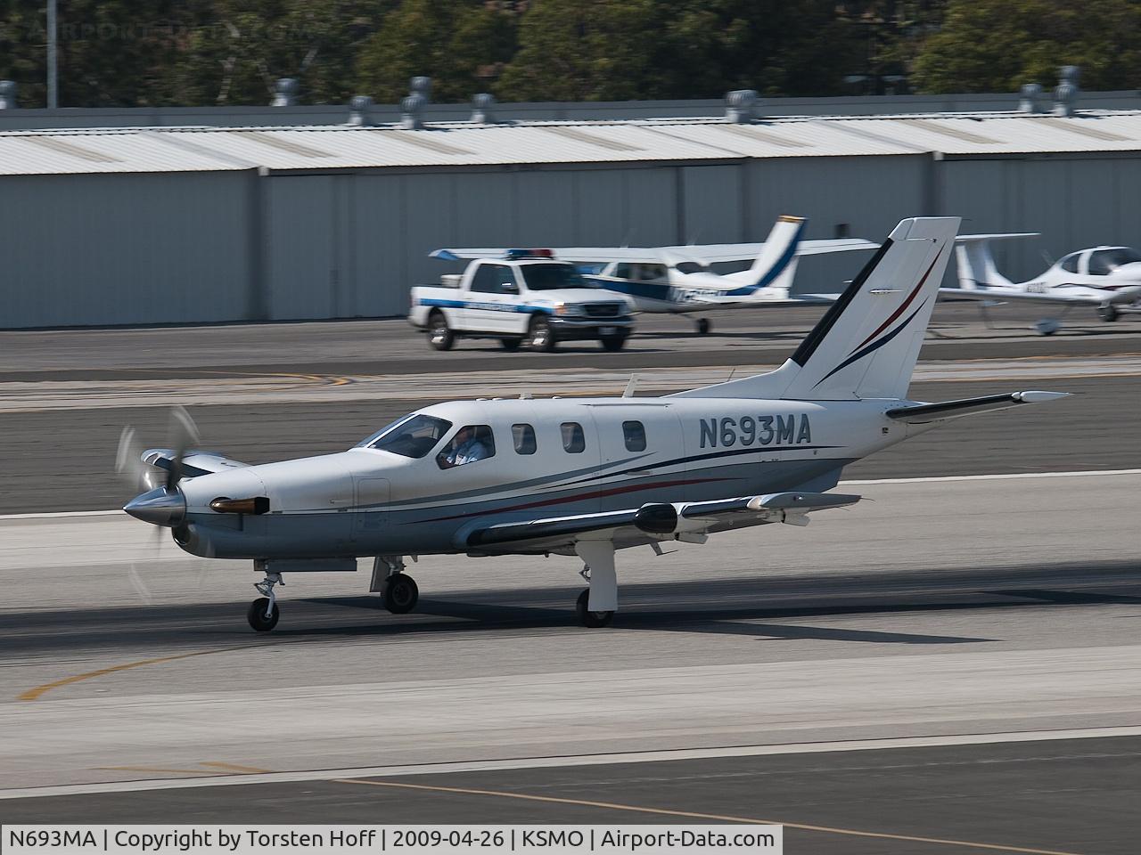 N693MA, 2004 Socata TBM-700 C/N 293, N693MA departing from RWY 21