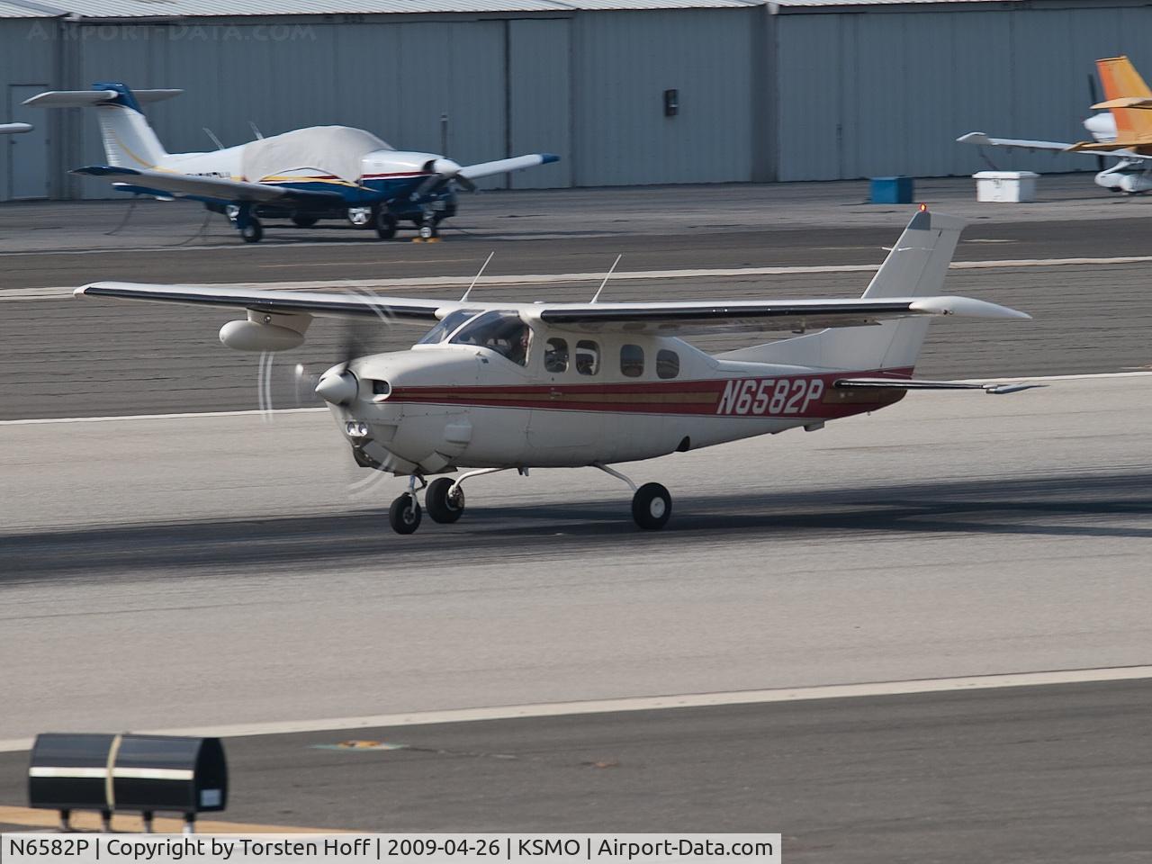 N6582P, 1978 Cessna P210N Pressurised Centurion C/N P21000191, N6582P departing from RWY 21