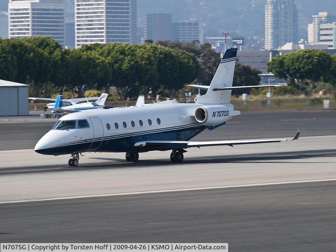 N707SG, 2003 Israel Aircraft Industries Gulfstream 200 C/N 087, N707SG departing from RWY 21