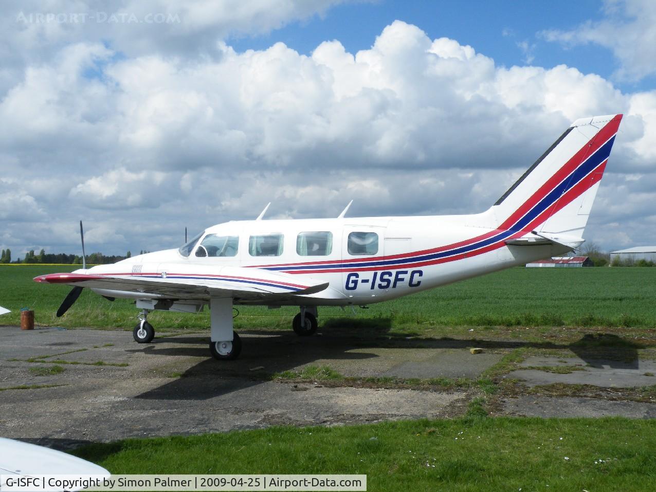 G-ISFC, 1973 Piper PA-31 Navajo C/N 31-7300970, PA-31 Navajo seen at Little Staughton