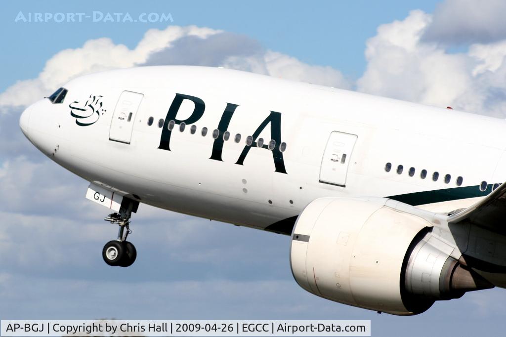 AP-BGJ, 2003 Boeing 777-240/ER C/N 33775, PIA