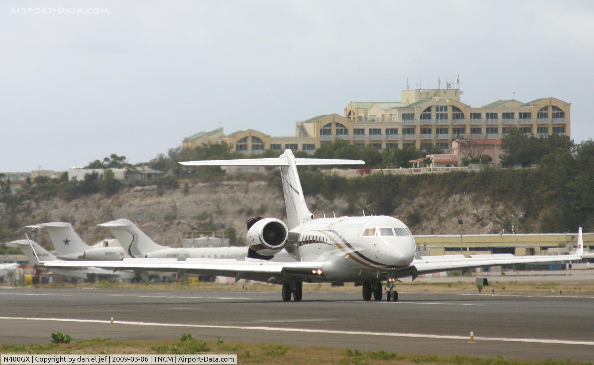 N400GX, 1999 Bombardier BD-700-1A10 Global Express C/N 9037, Landing 10