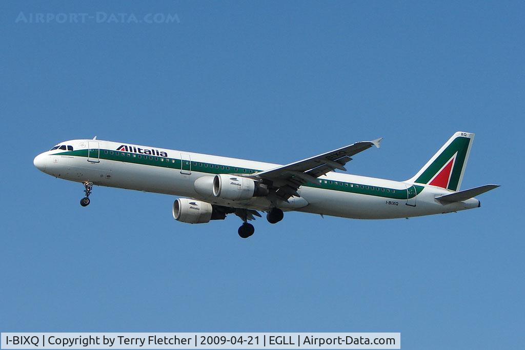 I-BIXQ, 1996 Airbus A321-112 C/N 586, Alitalia A321on approach to London Heathrow