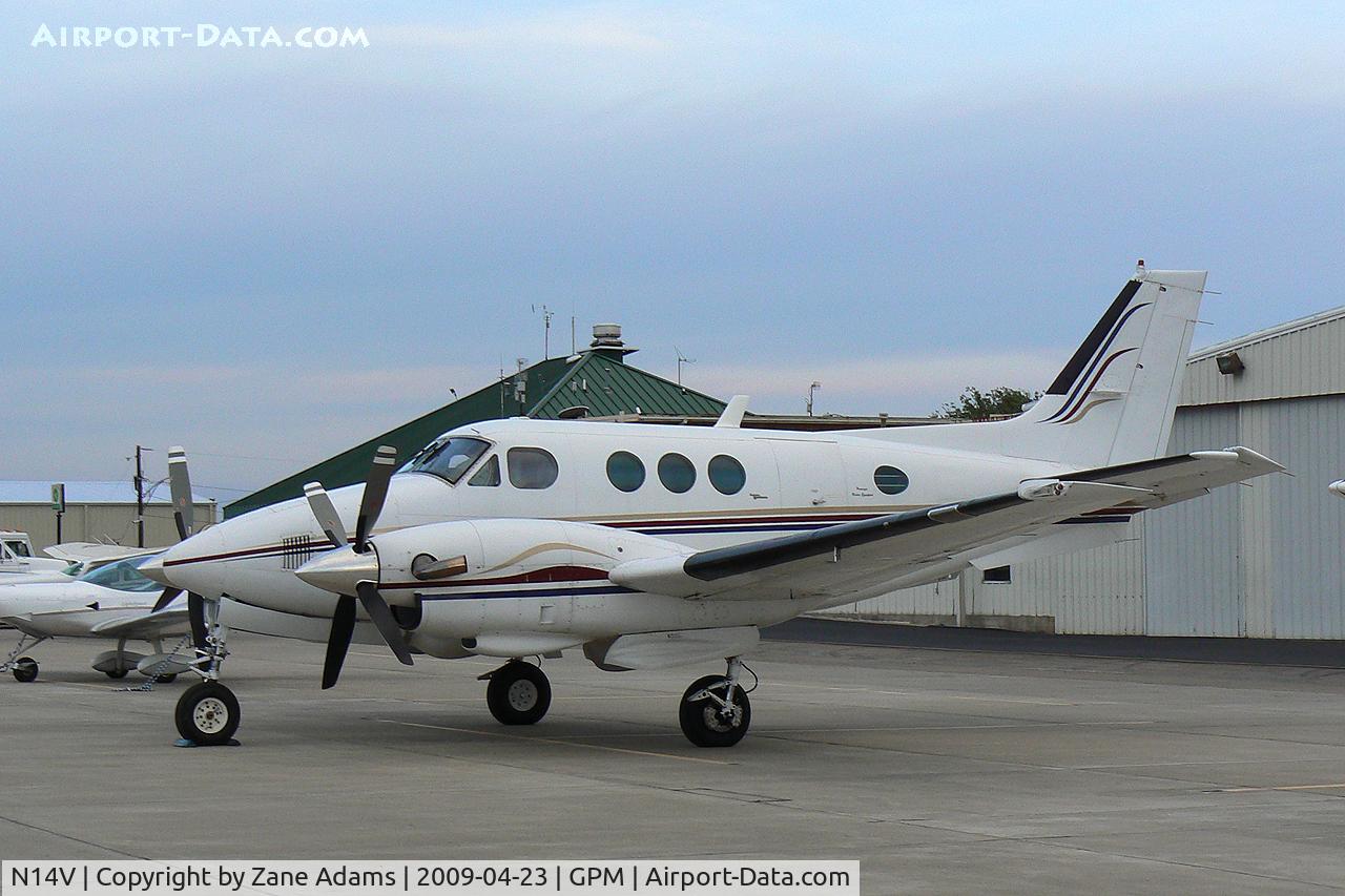 N14V, 1968 Beech B90 C/N LJ-411, At Grand Prairie Municipal