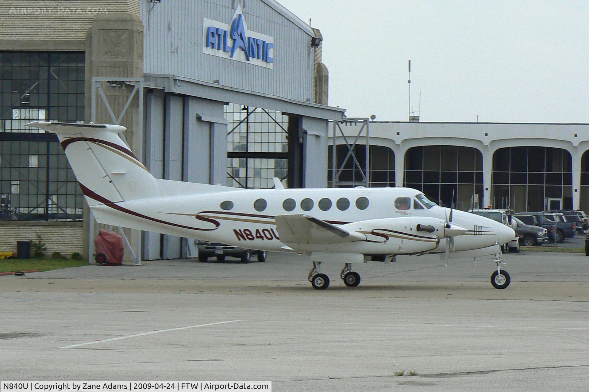 N840U, Raytheon B200 King Air C/N BB-1927, At Meacham Field