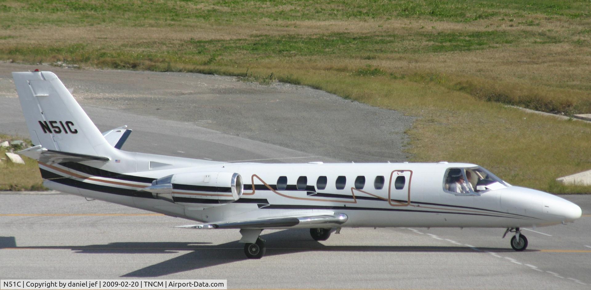 N51C, 1990 Cessna 560 Citation V C/N 560-0084, taxing runway 10