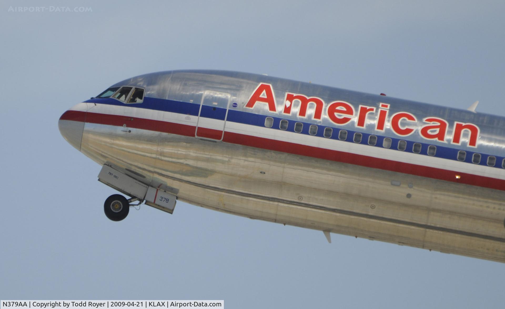 N379AA, 1993 Boeing 767-323/ER C/N 25448, Departing LAX on 25R