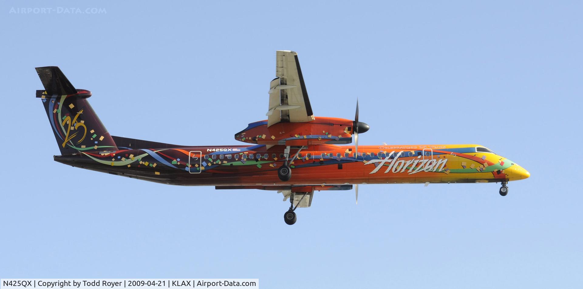 N425QX, 2001 De Havilland Canada DHC-8-402 Dash 8 C/N 4039, Landing 24R at LAX