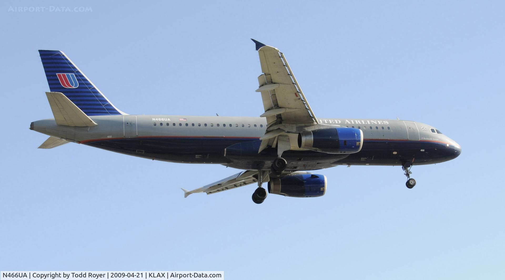 N466UA, 2000 Airbus A320-232 C/N 1343, Landing 24R at LAX