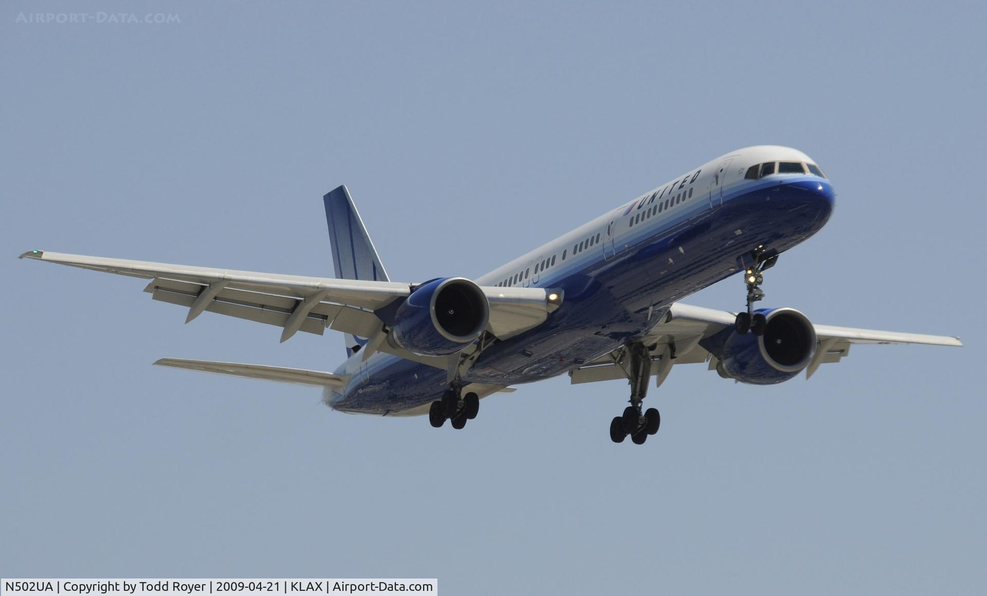 N502UA, 1989 Boeing 757-222 C/N 24623, Landing 24R at LAX