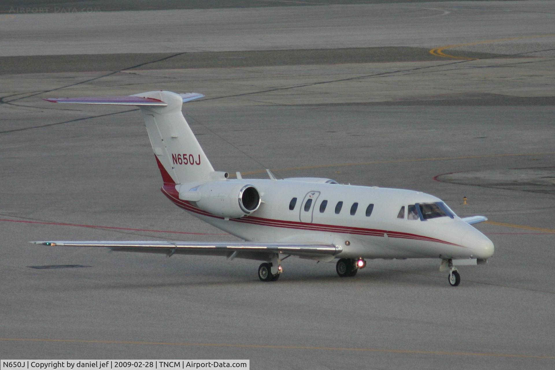 N650J, 1983 Cessna 650 Citation III C/N 650-0022, taxing runway 10