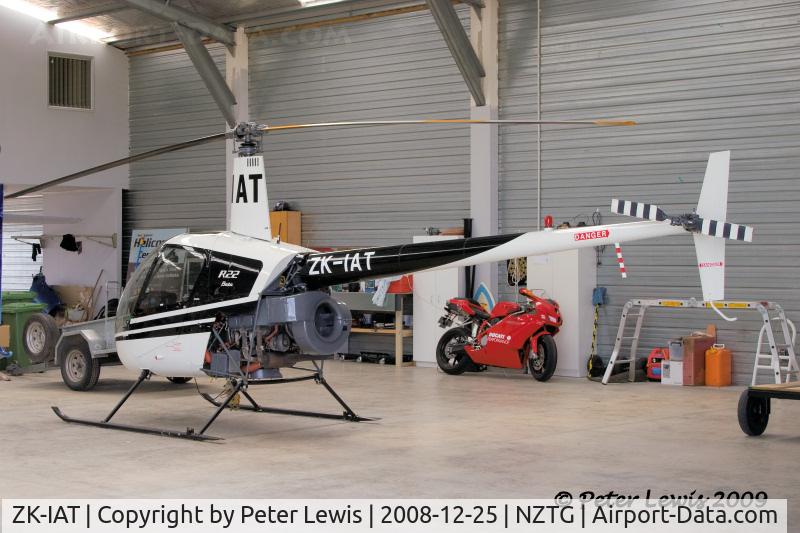 ZK-IAT, Robinson R22 Beta C/N 0642, LBM Trappers Ltd., Opotiki