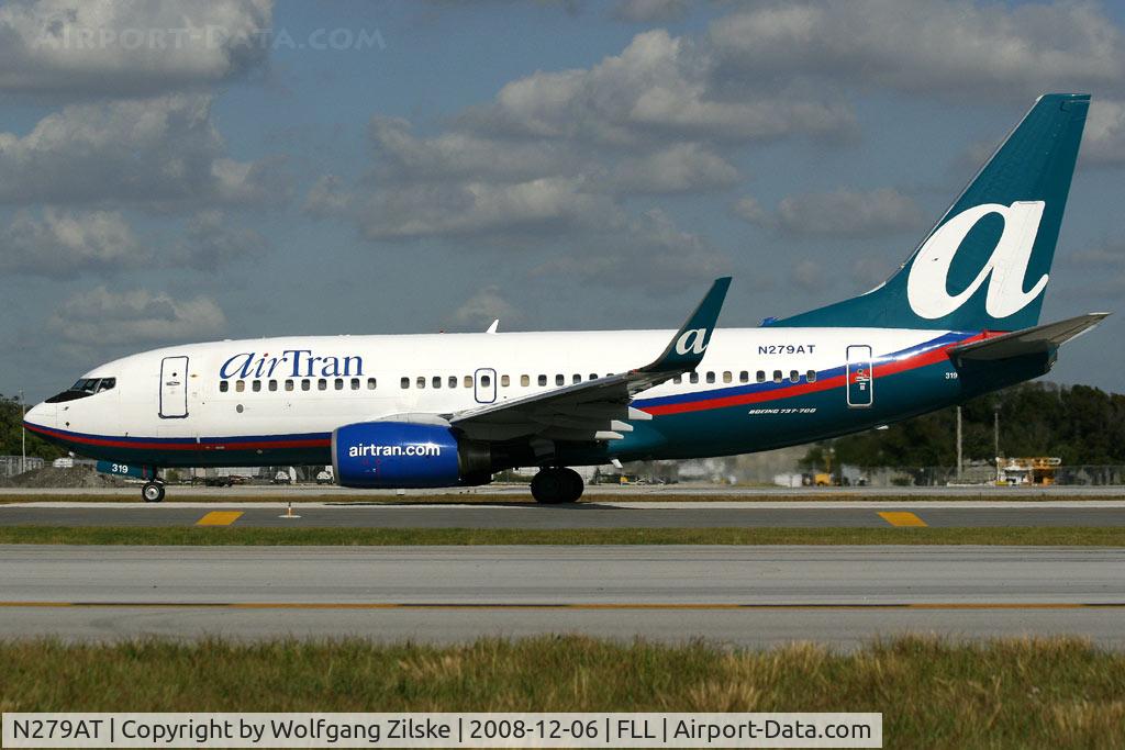 N279AT, 2005 Boeing 737-76N C/N 32666, visitor