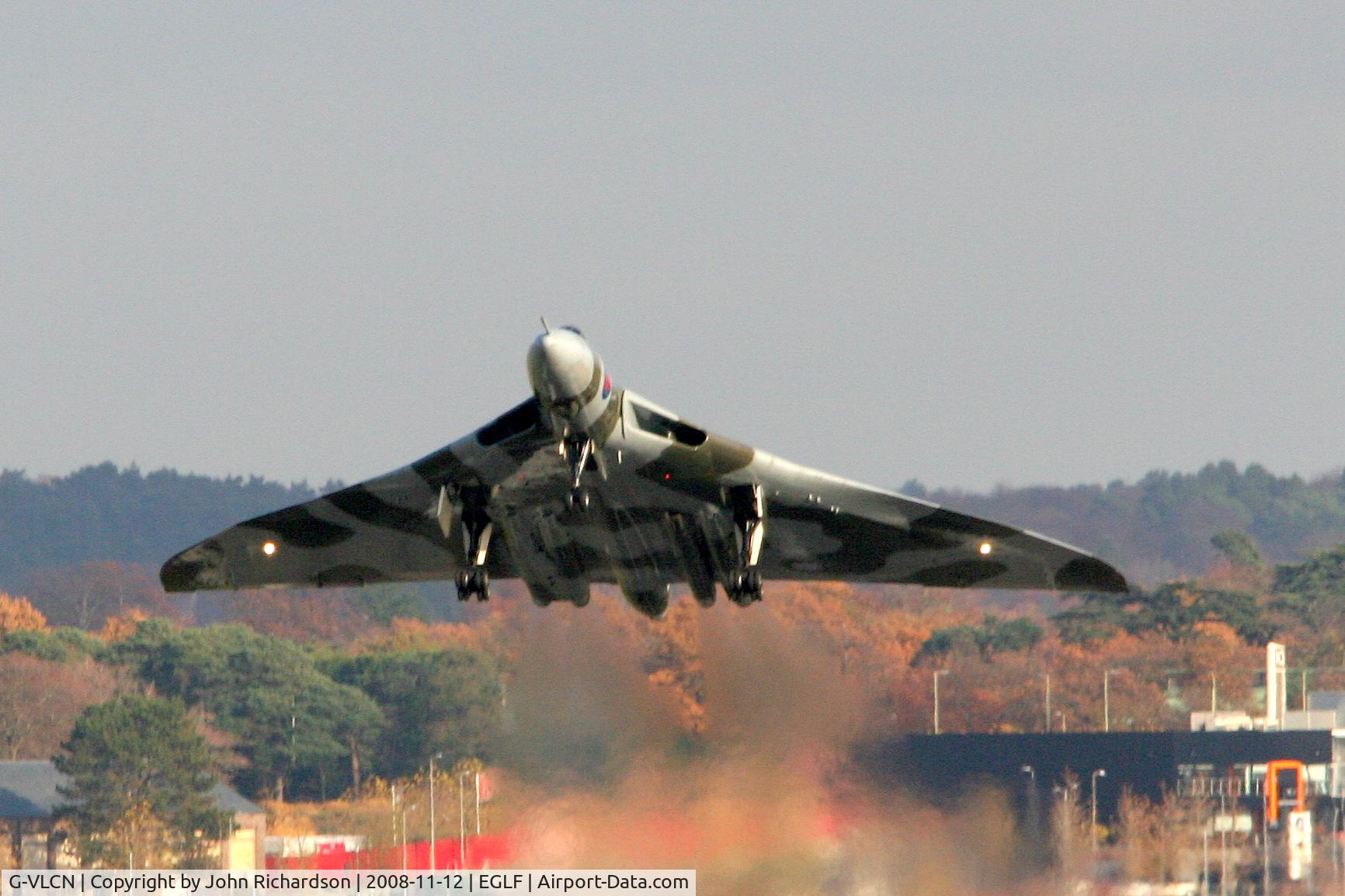 G-VLCN, 1960 Avro Vulcan B.2 C/N Set 12, Departing Farnborough
