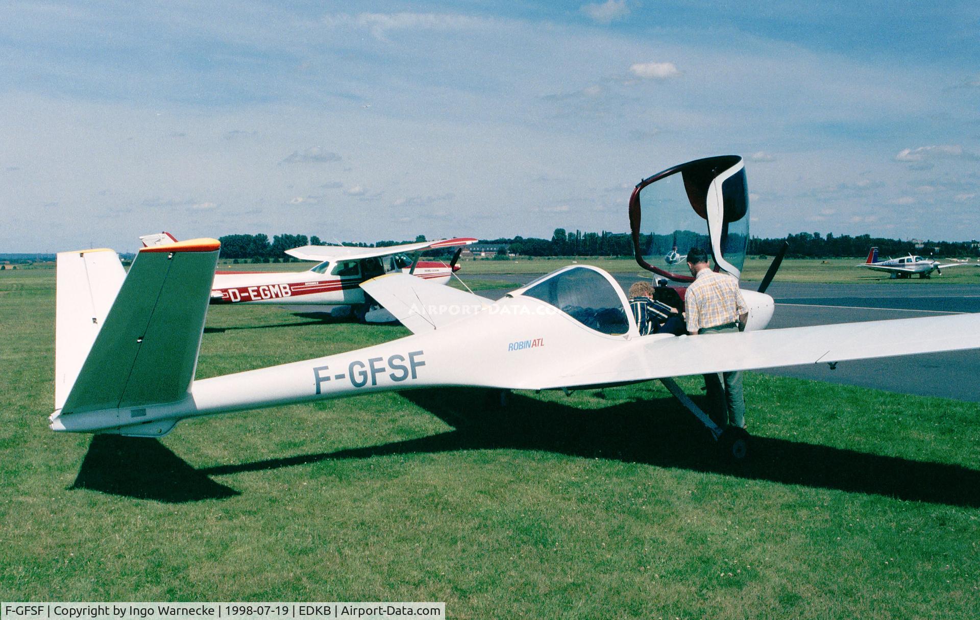 F-GFSF, Robin ATL C/N 86, Robin ATL at Bonn-Hangelar airfield