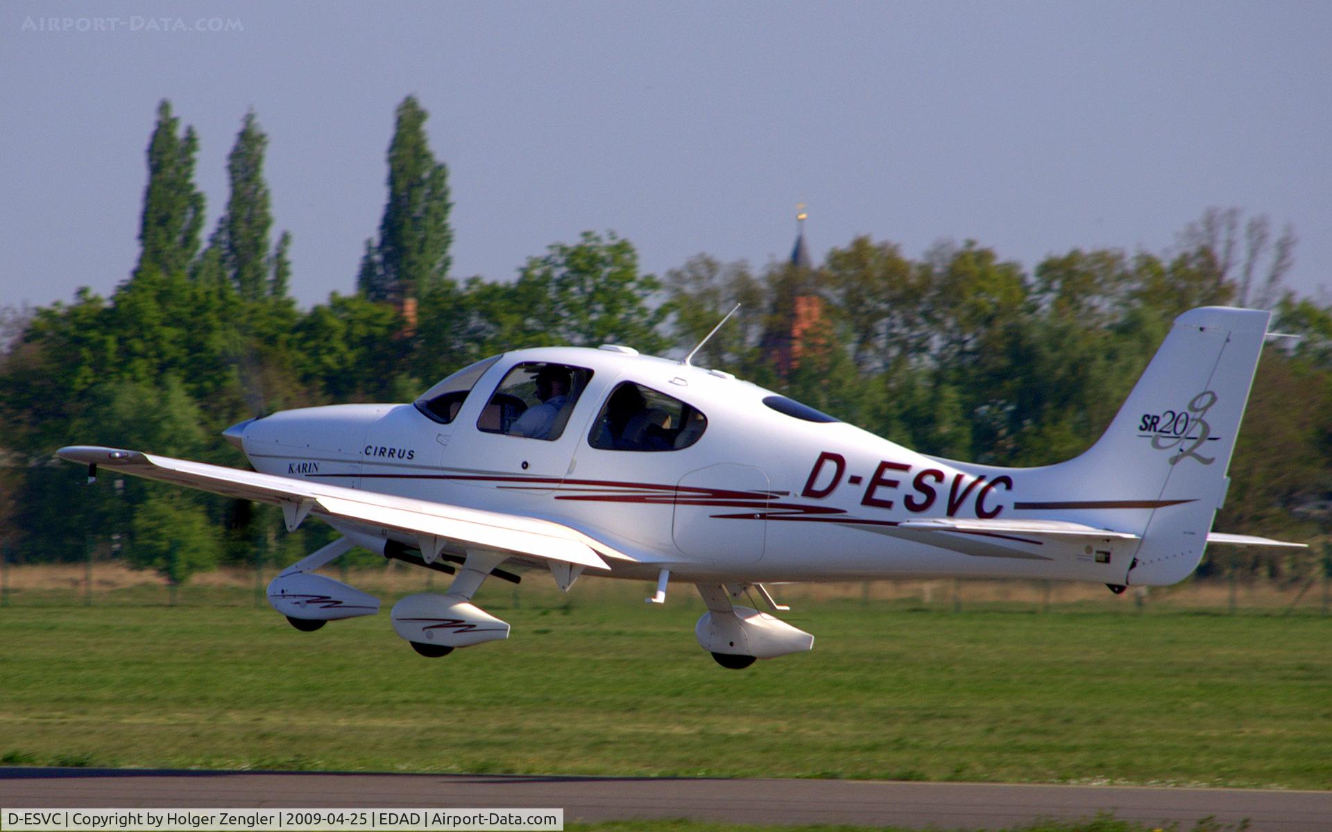 D-ESVC, 2005 Cirrus SR20 G2 C/N 1485, A beautiful CIRRUS SR 20 is leaving Dessau airfield