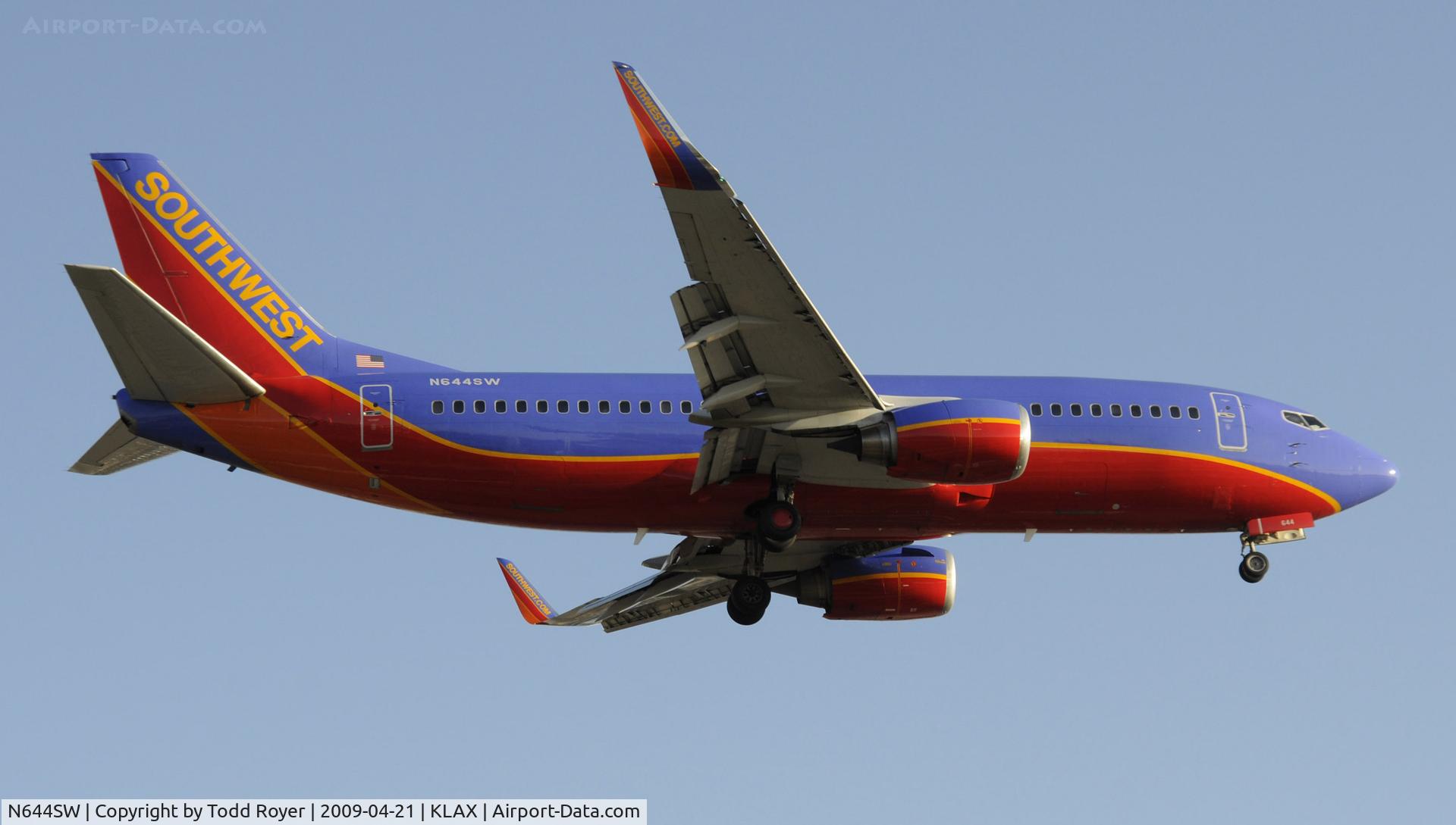 N644SW, 1997 Boeing 737-3H4 C/N 28329, Landing 24R at LAX