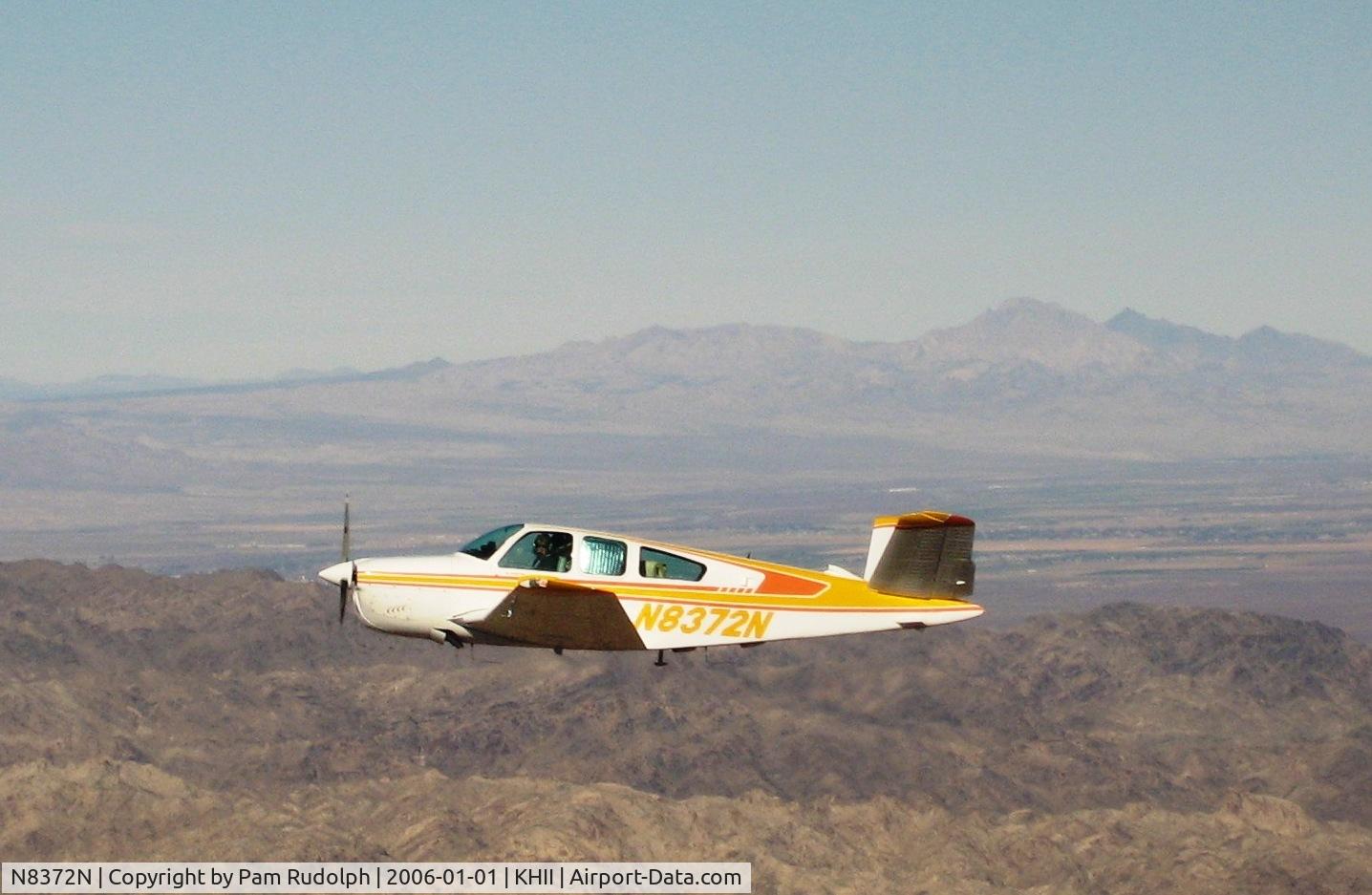 N8372N, 1968 Beech V35A Bonanza C/N D-8759, Beech V35A over Arizona