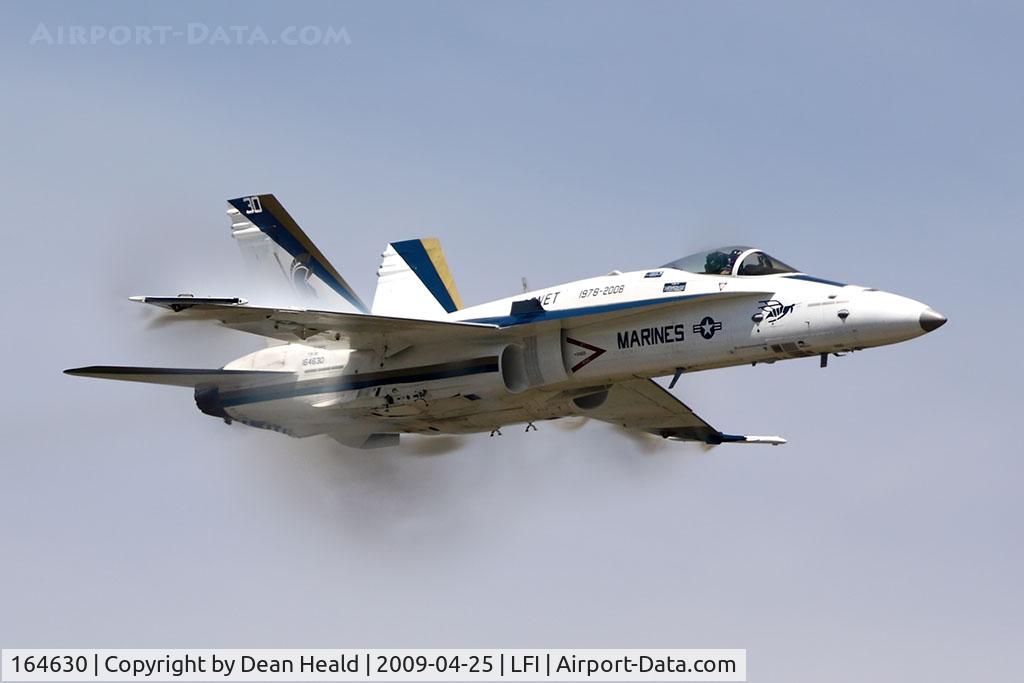 164630, 1991 McDonnell Douglas F/A-18C Hornet C/N 1047/C259, High-speed pass during the F/A-18C Hornet demo at Airpower Over Hampton Roads 2009.