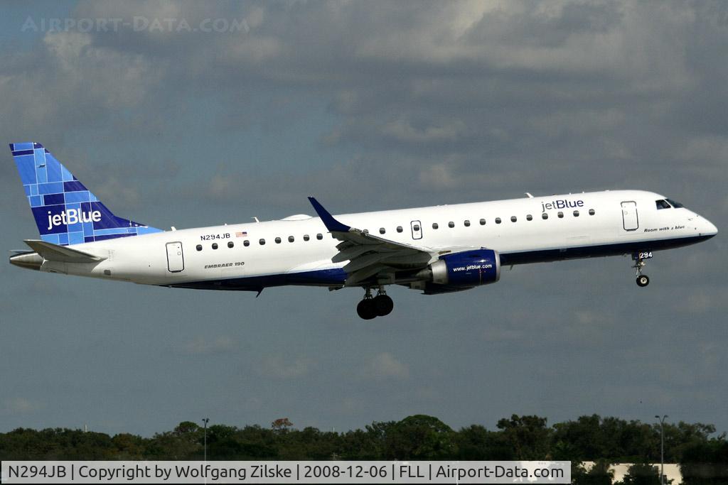 N294JB, 2008 Embraer ERJ-190-100 IGW 190AR C/N 19000185, visitor