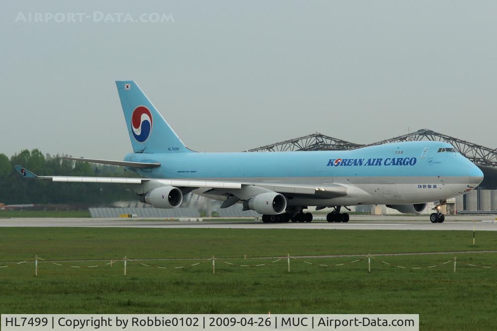 HL7499, 2004 Boeing 747-4B5F/SCD C/N 33517, Jumbo at MUC ... always nice to see!